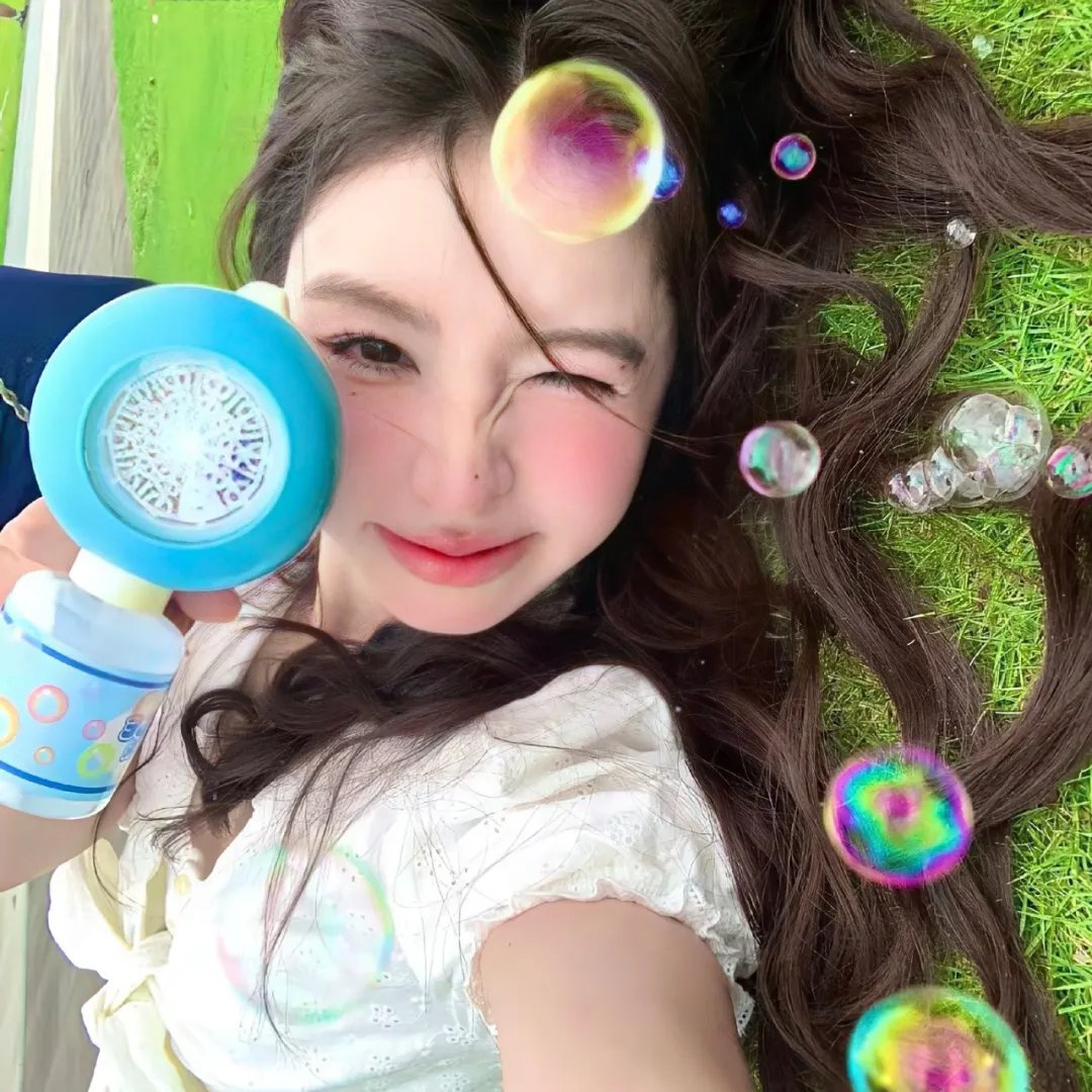 血红溅白纱